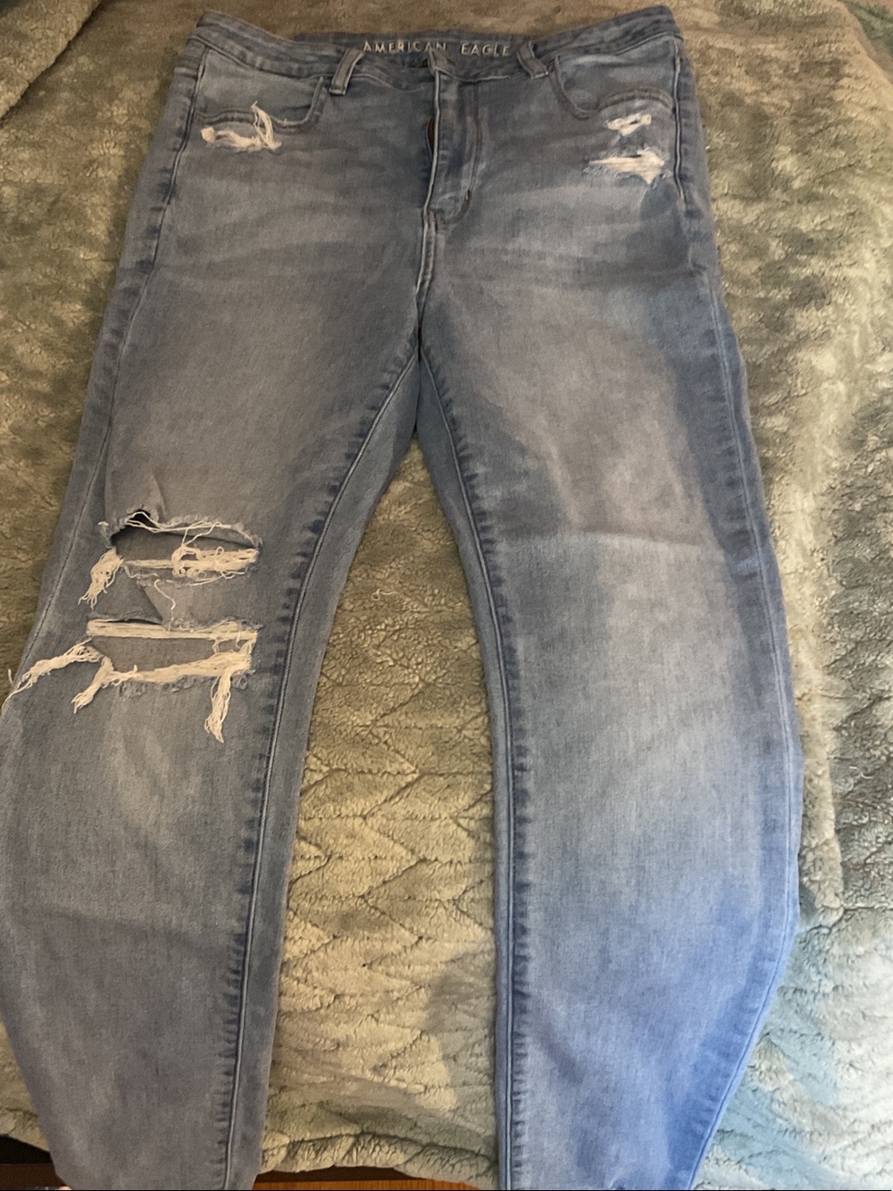 American Eagle Outfitters Light Blue Distressed Jeggings